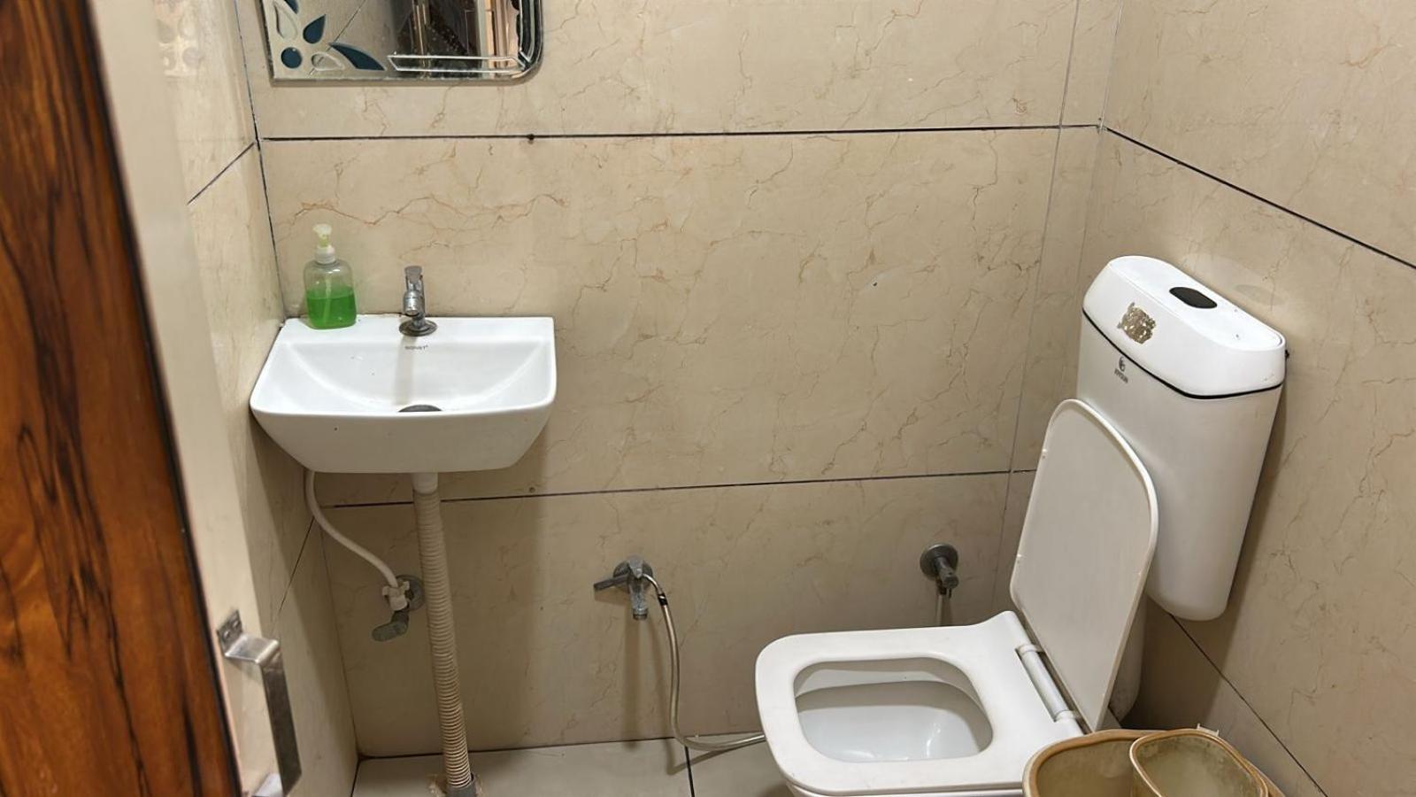 Hotel Empire Ujjain Esterno foto